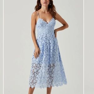 Astr the Label LACE A LINE MIDI DRESS